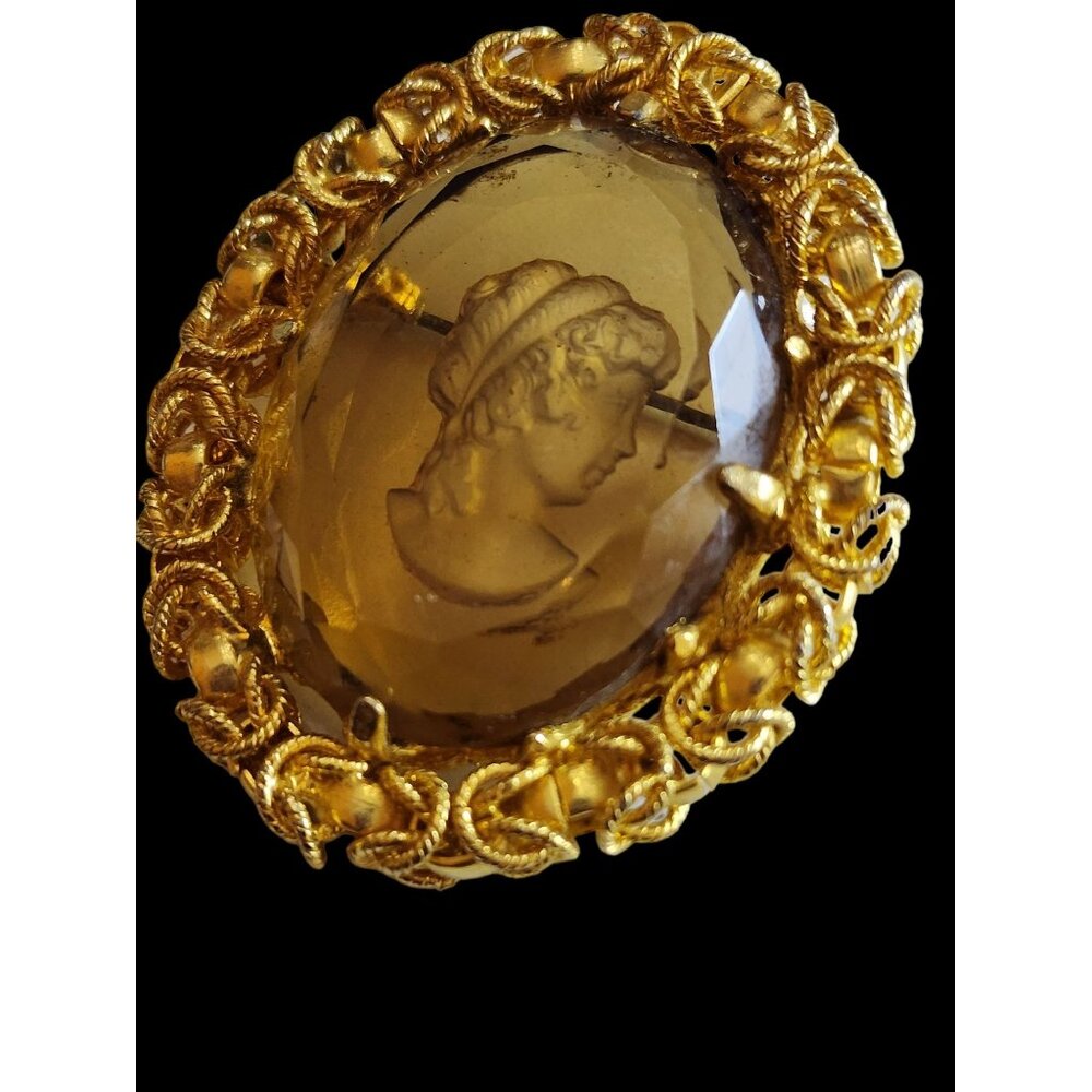 Vintage Probably Juliana Faceted Glass Cameo Brooch (A1549)